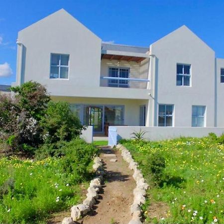 Perfect 10 - 10 To 13 Sleeper Luxury Holiday Home Breakage Deposit Of R2500 Per Weekend Lease Langebaan Esterno foto