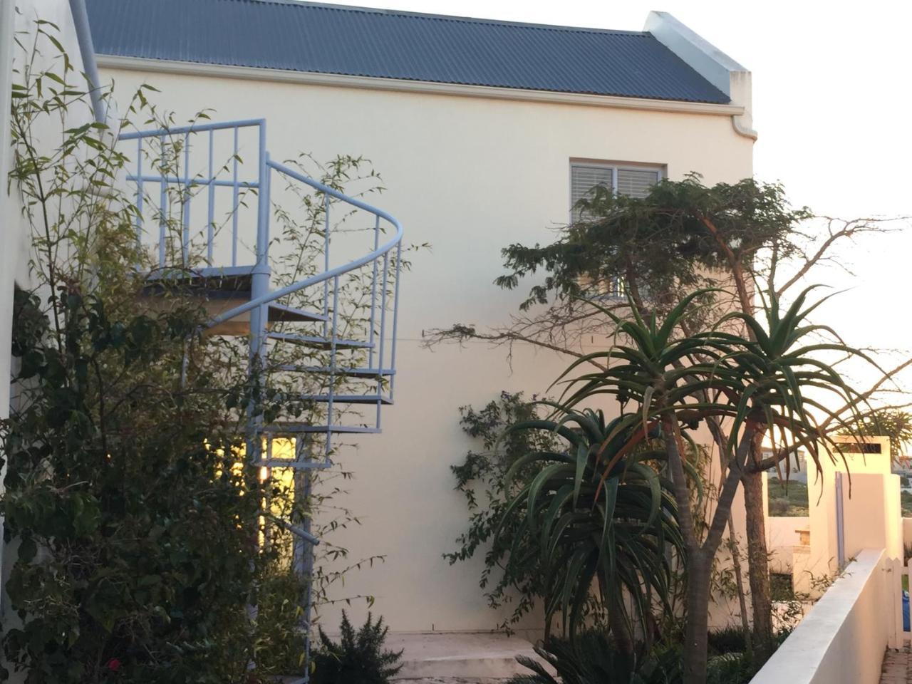 Perfect 10 - 10 To 13 Sleeper Luxury Holiday Home Breakage Deposit Of R2500 Per Weekend Lease Langebaan Esterno foto