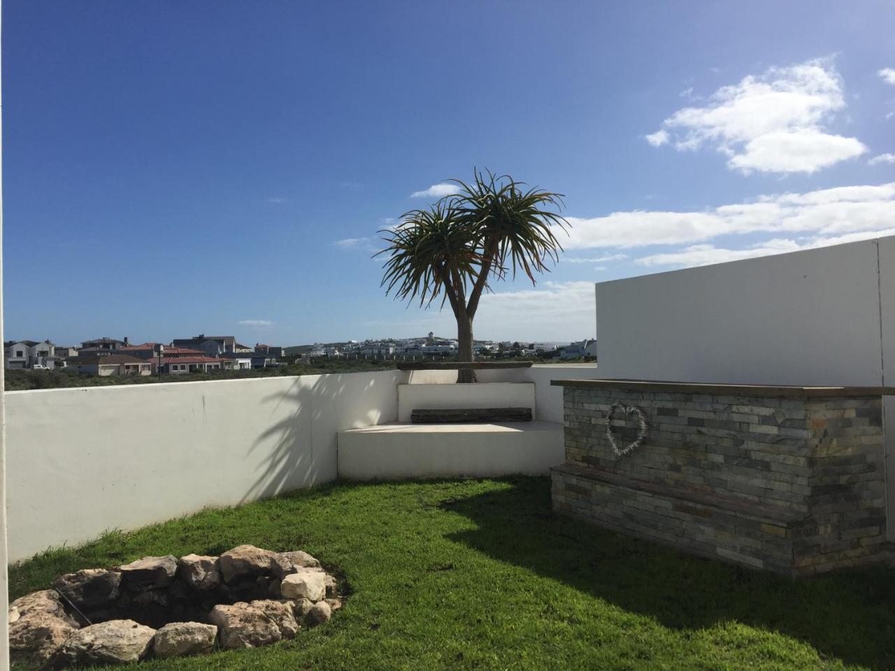 Perfect 10 - 10 To 13 Sleeper Luxury Holiday Home Breakage Deposit Of R2500 Per Weekend Lease Langebaan Esterno foto