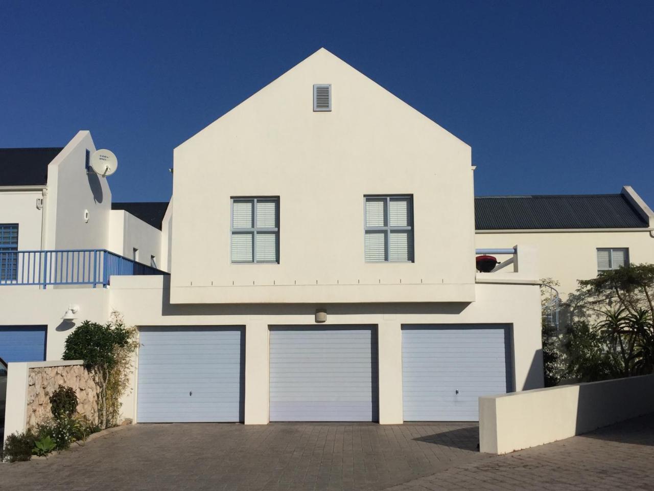 Perfect 10 - 10 To 13 Sleeper Luxury Holiday Home Breakage Deposit Of R2500 Per Weekend Lease Langebaan Esterno foto