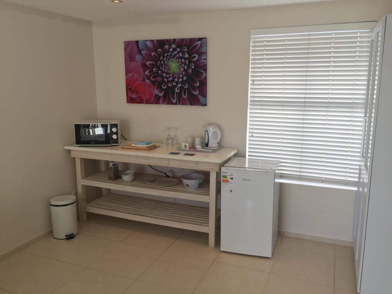 Perfect 10 - 10 To 13 Sleeper Luxury Holiday Home Breakage Deposit Of R2500 Per Weekend Lease Langebaan Esterno foto