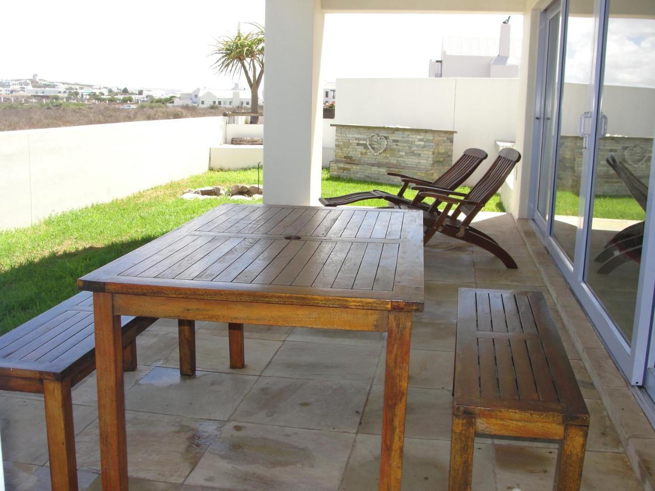 Perfect 10 - 10 To 13 Sleeper Luxury Holiday Home Breakage Deposit Of R2500 Per Weekend Lease Langebaan Esterno foto