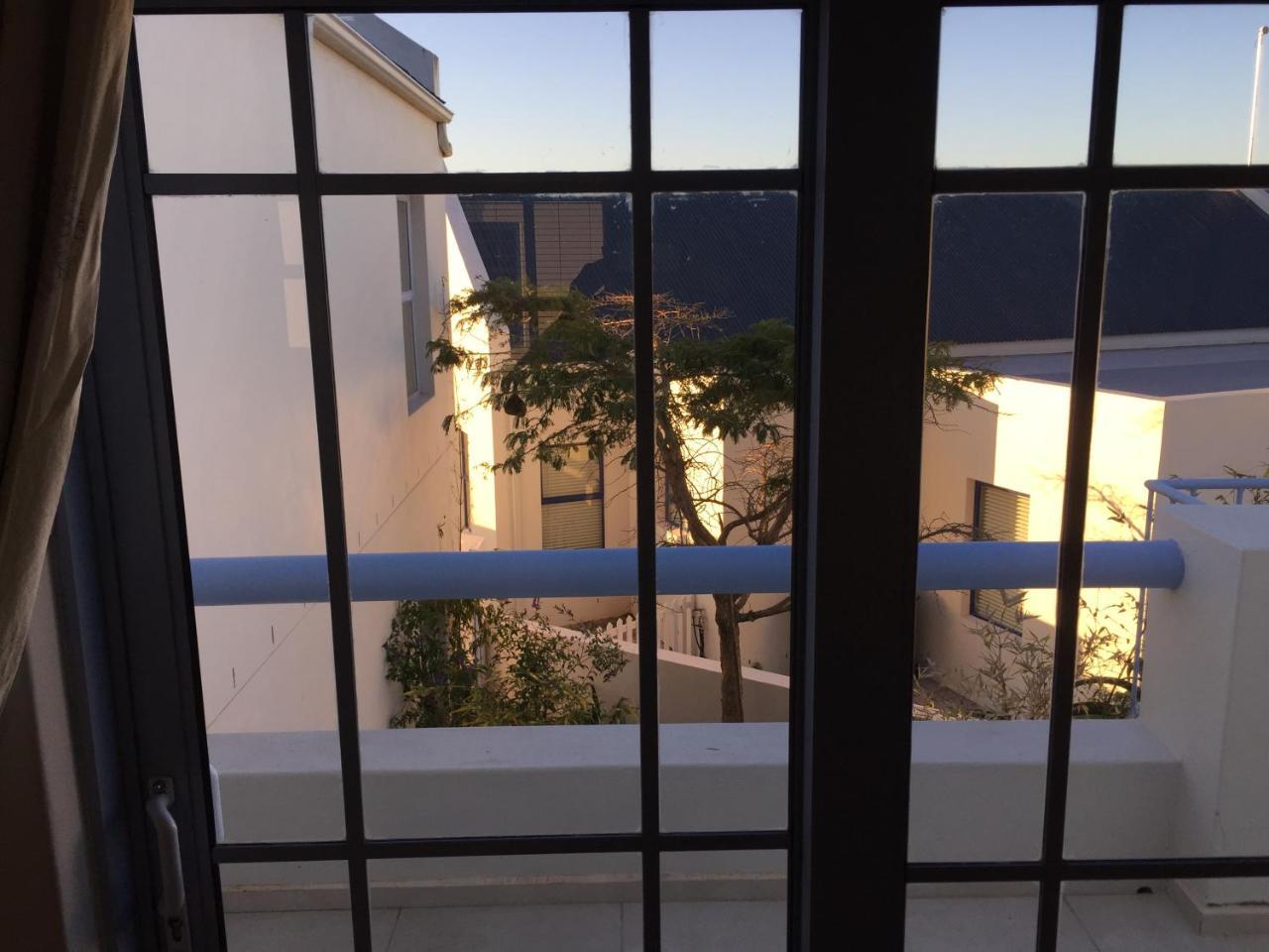 Perfect 10 - 10 To 13 Sleeper Luxury Holiday Home Breakage Deposit Of R2500 Per Weekend Lease Langebaan Esterno foto
