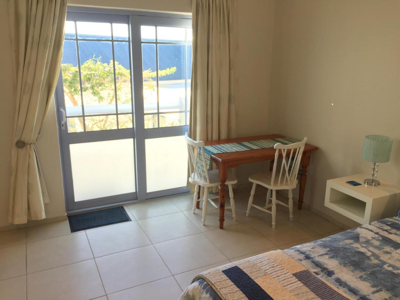 Perfect 10 - 10 To 13 Sleeper Luxury Holiday Home Breakage Deposit Of R2500 Per Weekend Lease Langebaan Esterno foto