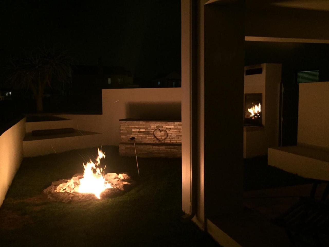 Perfect 10 - 10 To 13 Sleeper Luxury Holiday Home Breakage Deposit Of R2500 Per Weekend Lease Langebaan Esterno foto