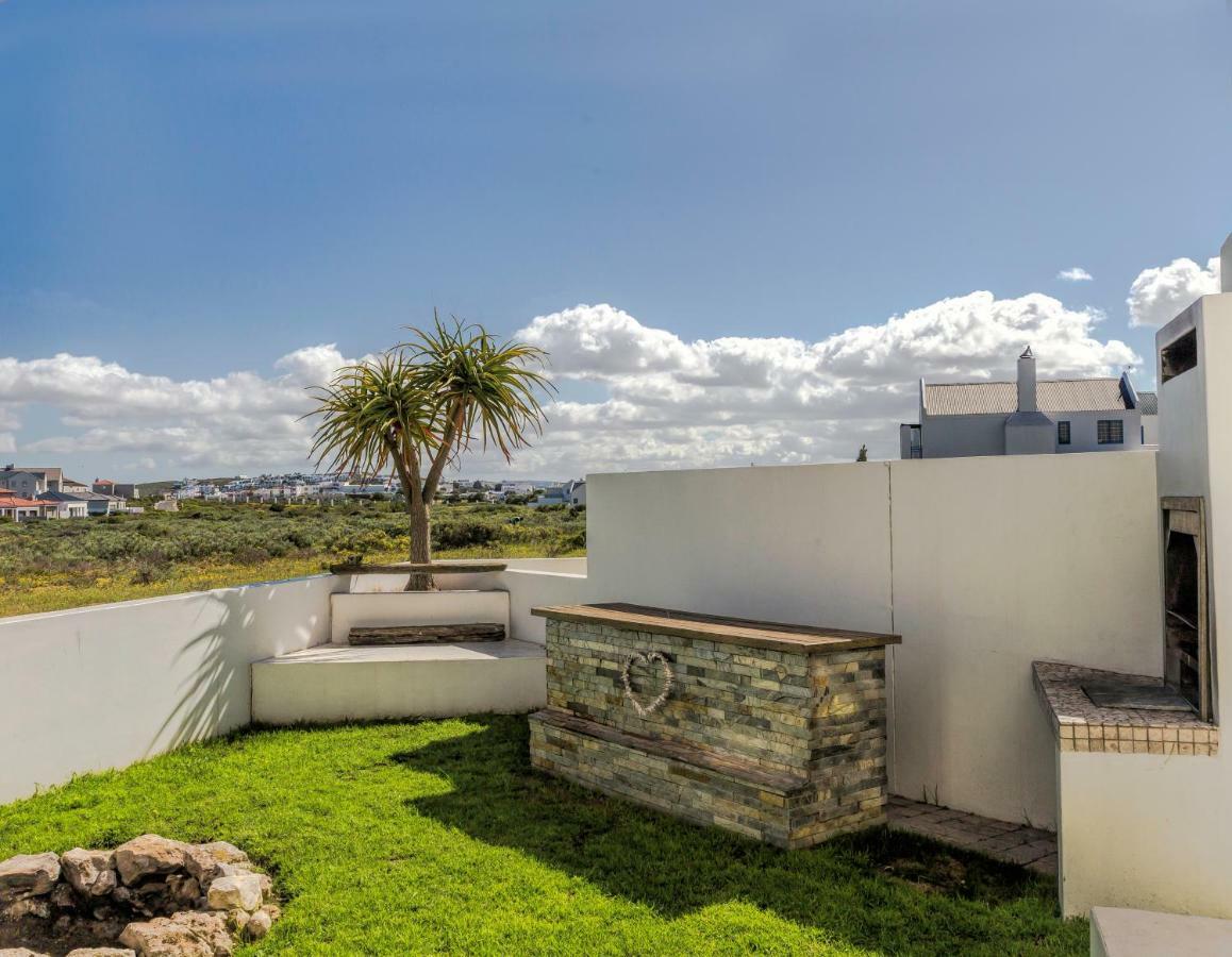 Perfect 10 - 10 To 13 Sleeper Luxury Holiday Home Breakage Deposit Of R2500 Per Weekend Lease Langebaan Esterno foto