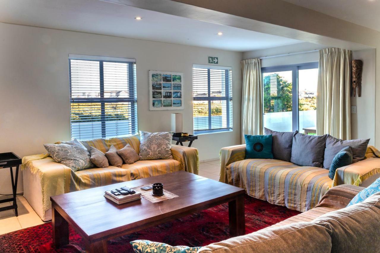 Perfect 10 - 10 To 13 Sleeper Luxury Holiday Home Breakage Deposit Of R2500 Per Weekend Lease Langebaan Esterno foto