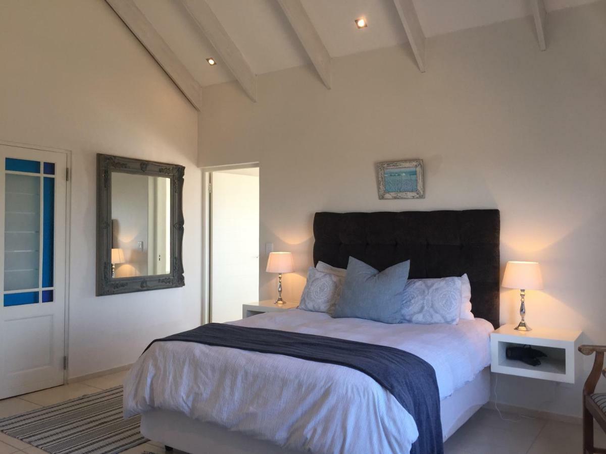 Perfect 10 - 10 To 13 Sleeper Luxury Holiday Home Breakage Deposit Of R2500 Per Weekend Lease Langebaan Esterno foto