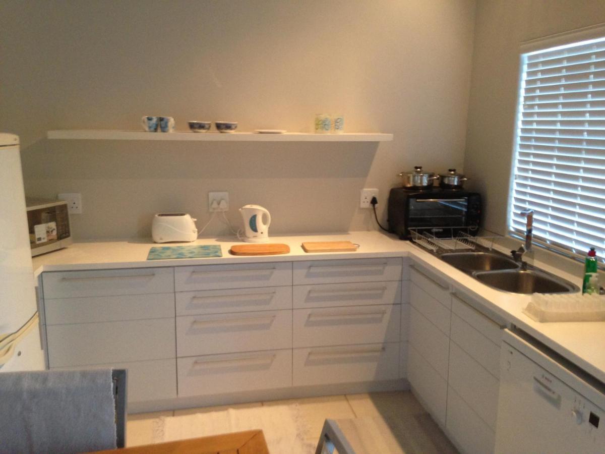 Perfect 10 - 10 To 13 Sleeper Luxury Holiday Home Breakage Deposit Of R2500 Per Weekend Lease Langebaan Esterno foto