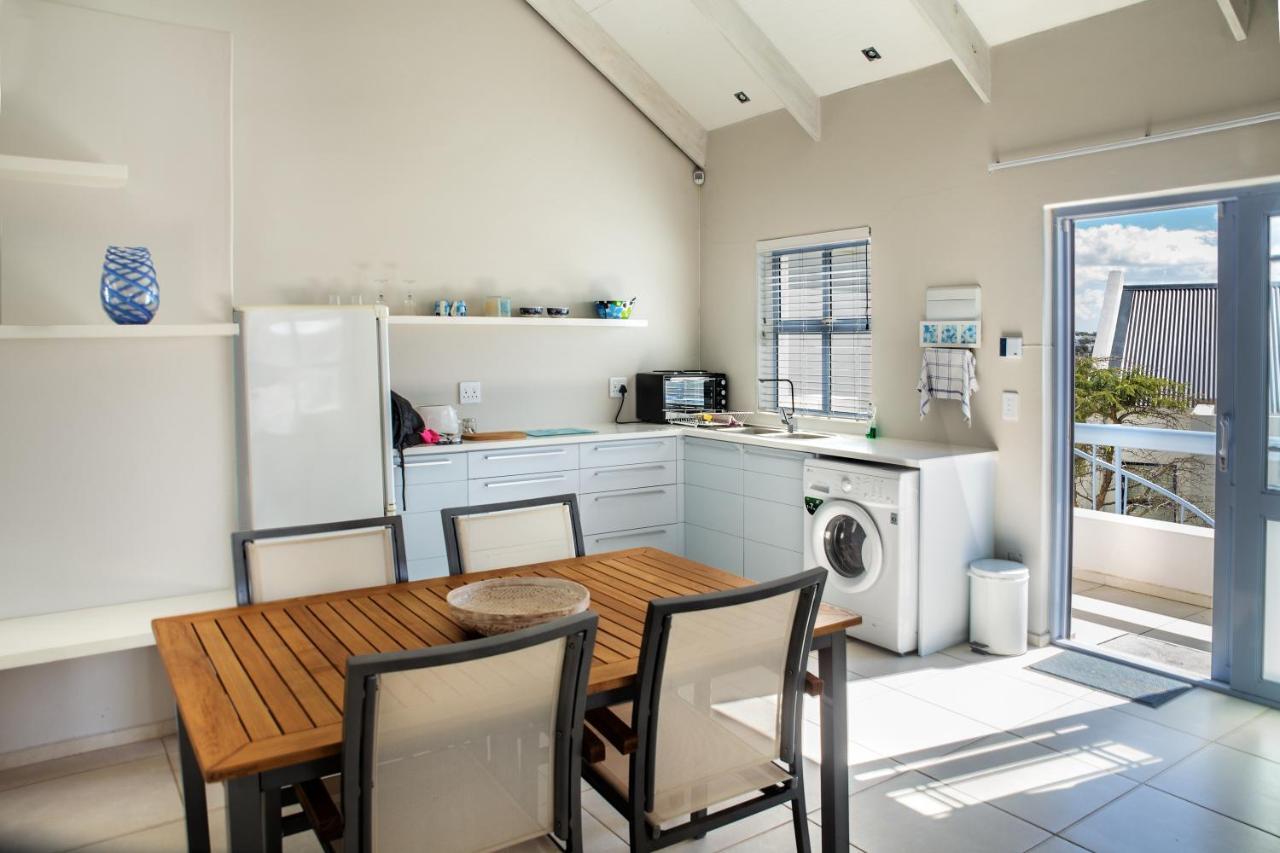 Perfect 10 - 10 To 13 Sleeper Luxury Holiday Home Breakage Deposit Of R2500 Per Weekend Lease Langebaan Esterno foto
